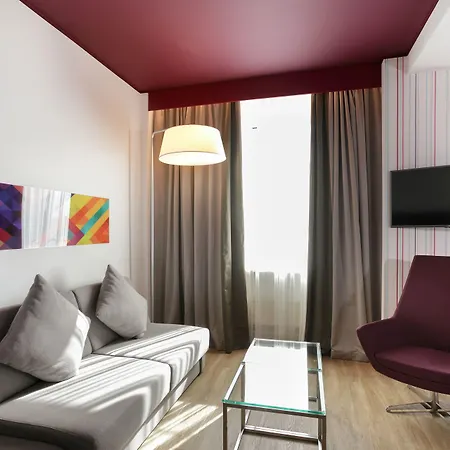 パーク バイ ラディソン セントラル ホテル 4*