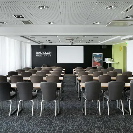 호텔 파크 인 바이 라디슨 센트럴