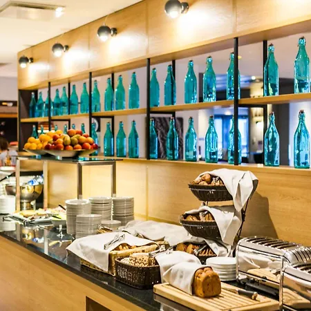 パーク バイ ラディソン セントラル